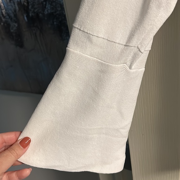 White sweater - Picture 3 of 4